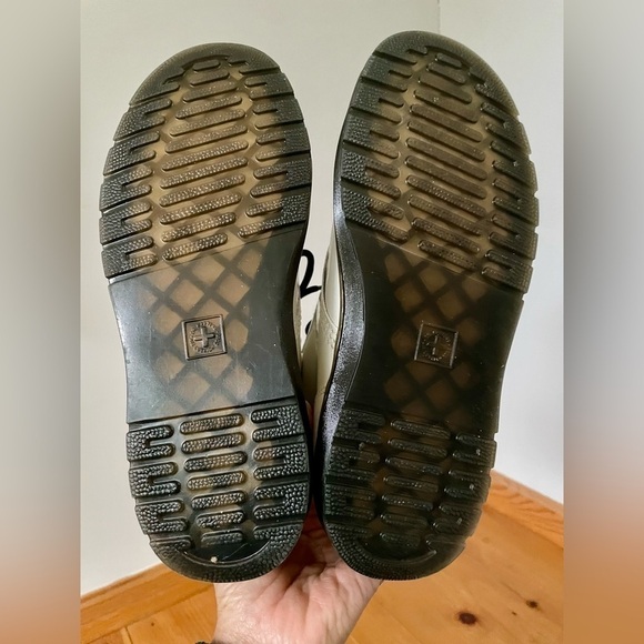 Dr. Martens Women's Zavala Combat Lace Up Boot | Size 6 - Picture 11 of 13